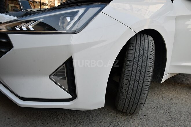 Hyundai Avante-13