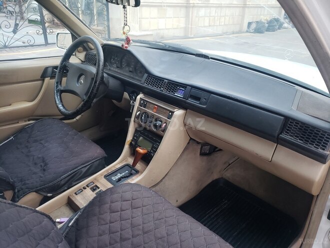 Mercedes E 250 1988, 350,000 km - 2.5 l - Bakı