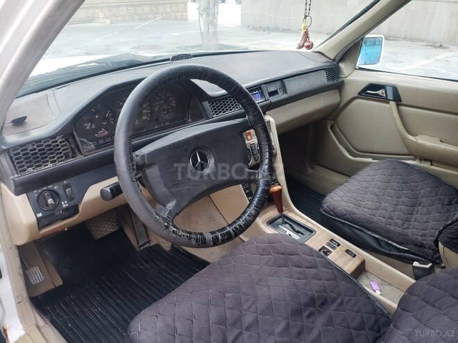 Mercedes E 250 1988, 350,000 km - 2.5 l - Bakı