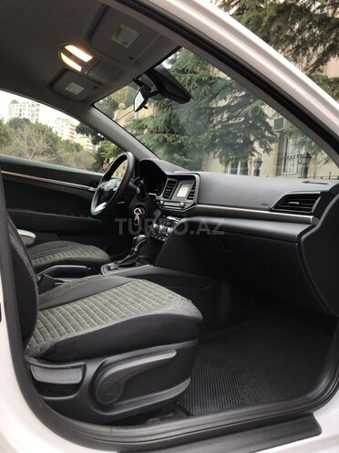 Hyundai Elantra 2019, 74,000 km - 2.0 l - Bakı