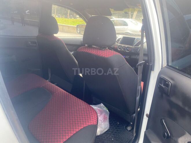 Mitsubishi L200 2013, 252,000 km - 2.5 л - Bakı