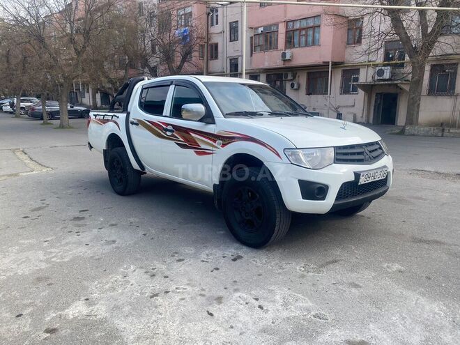 Mitsubishi L200 2013, 252,000 km - 2.5 л - Bakı