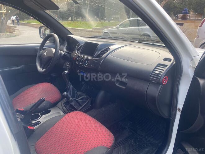 Mitsubishi L200 2013, 252,000 km - 2.5 л - Bakı