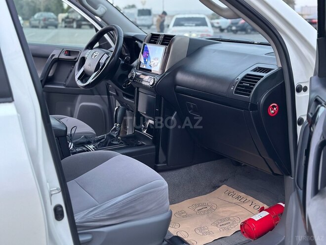 Toyota Land Cruiser Prado-7