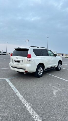 Toyota Land Cruiser Prado-6