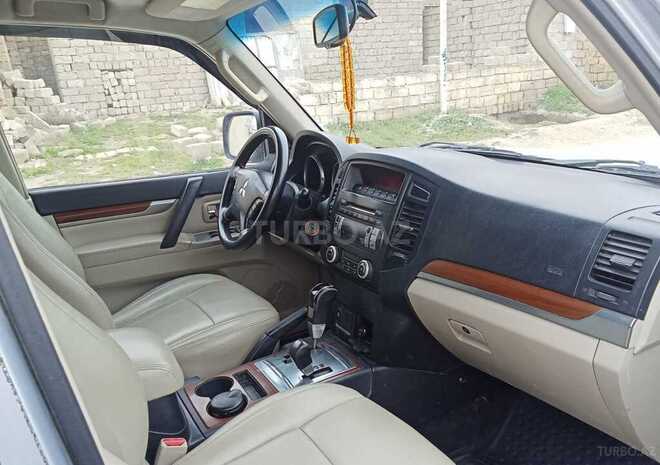 Mitsubishi Pajero 2008, 210,000 km - 3.0 l - Bakı