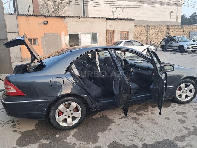 Mercedes C 200 2002, 420,000 km - 2.0 l - Bakı