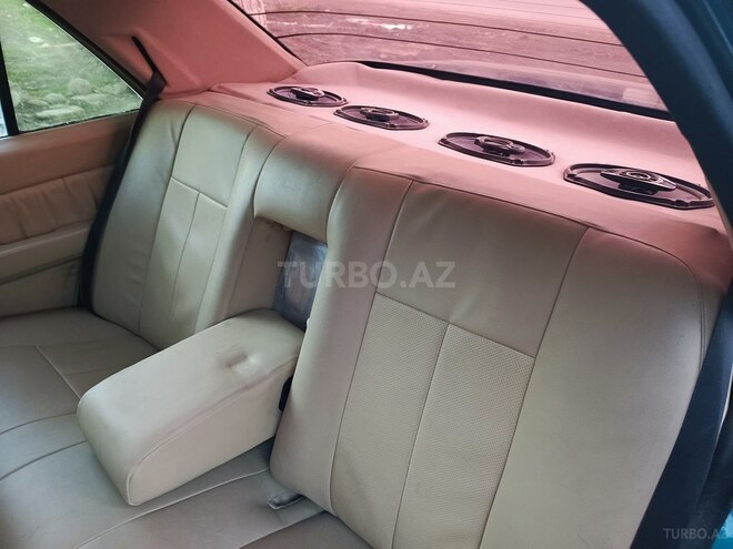 Mercedes E 220 1995, 450,000 km - 2.2 l - Quba