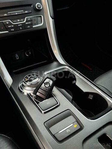 Ford Fusion (North America)-17