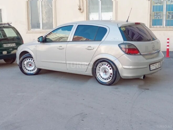 Opel Astra-2
