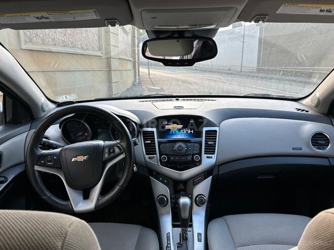 Chevrolet Cruze-10
