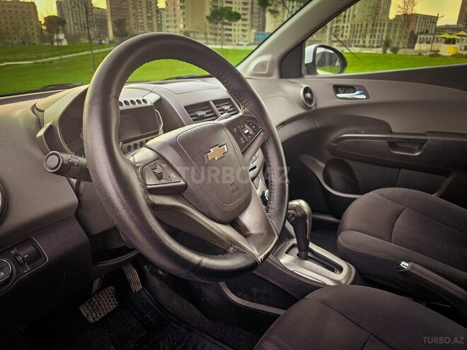 Chevrolet Aveo-4