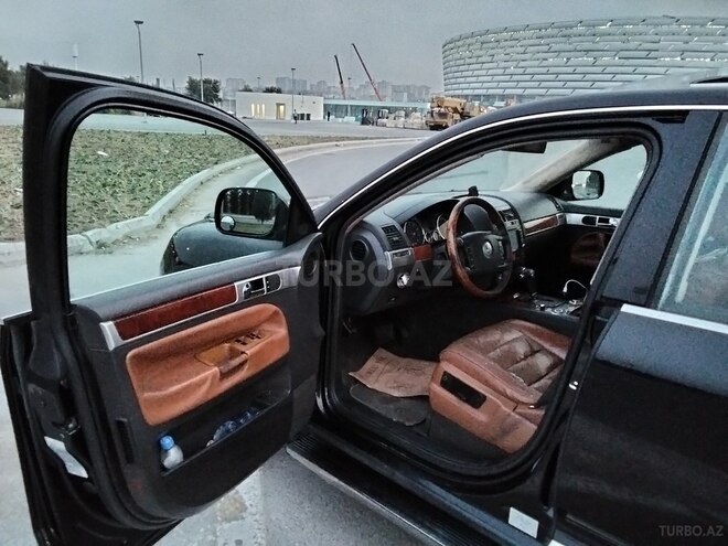 Volkswagen Touareg 2004, 265,000 km - 3.2 л - Bakı