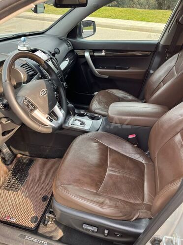 Kia Sorento-10