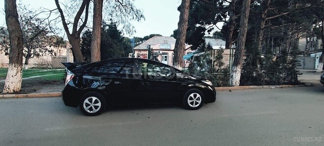 Toyota Prius 2015, 219,345 km - 1.8 л - Bakı