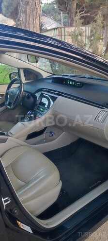 Toyota Prius 2015, 219,345 km - 1.8 л - Bakı