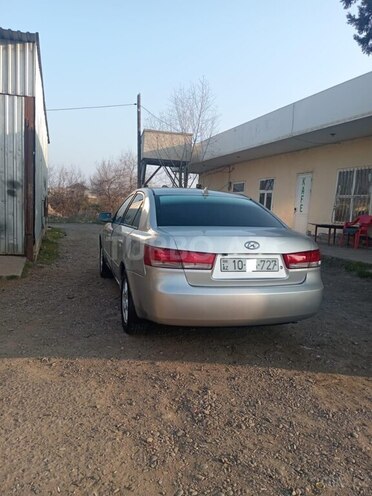 Hyundai Sonata 2005, 350,000 km - 2.4 l - Saatlı