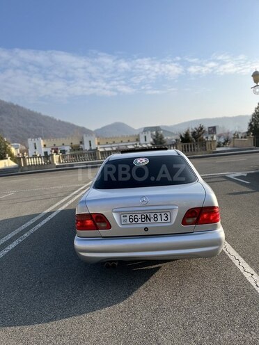 Mercedes E 240 1998, 450,000 km - 2.4 l - Qəbələ