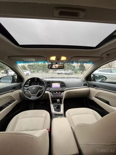 Hyundai Elantra 2017, 135,000 km - 2.0 л - Bakı