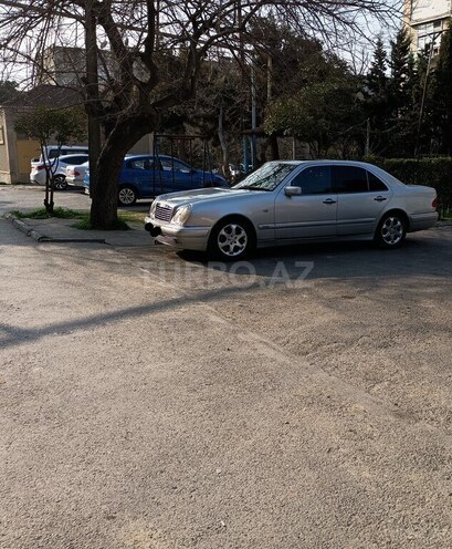 Mercedes E 230 1996, 450,000 km - 2.3 l - Bakı