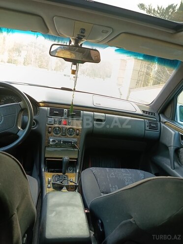 Mercedes E 230 1996, 450,000 km - 2.3 l - Bakı