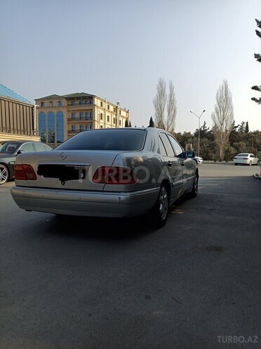 Mercedes E 230 1996, 450,000 km - 2.3 l - Bakı