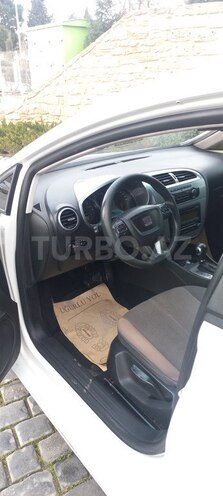 SEAT Leon-11