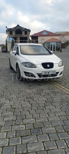 SEAT Leon-1