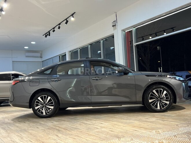 Changan Qiyuan A05-8