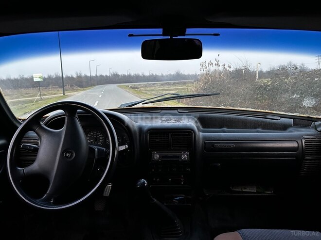 GAZ 31105 2004, 129,000 km - 2.3 l - Bakı