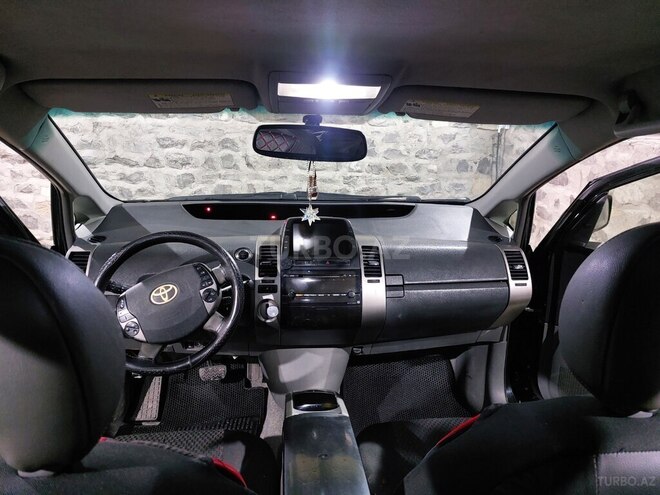 Toyota Prius-3