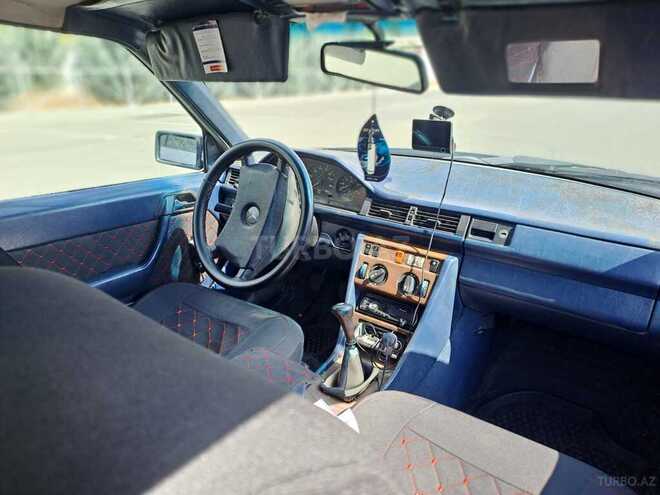 Mercedes E 250 1989, 320,000 km - 2.5 l - Şəki