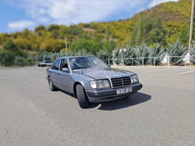Mercedes E 250 1989, 320,000 km - 2.5 l - Şəki
