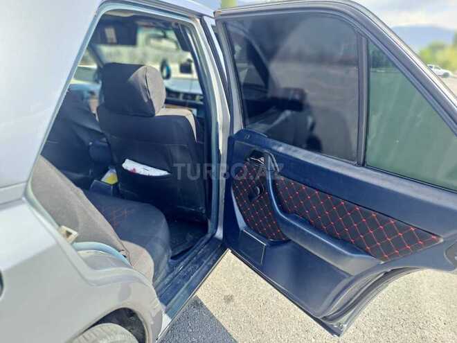Mercedes E 250 1989, 320,000 km - 2.5 l - Şəki