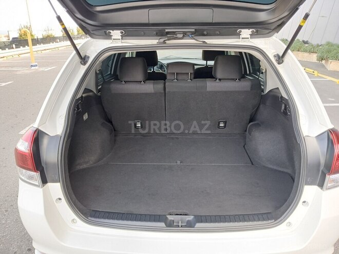 Toyota Corolla Fielder-20