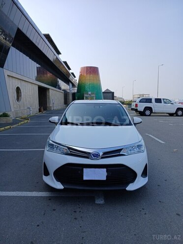 Toyota Corolla Fielder-1