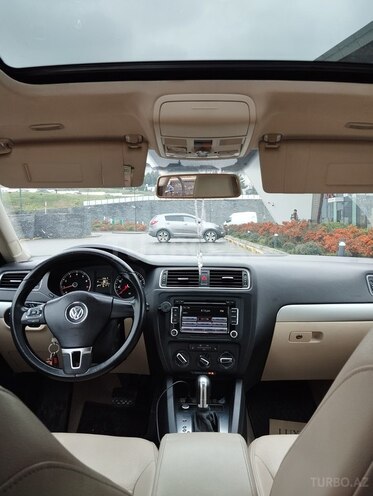 Volkswagen Jetta-3