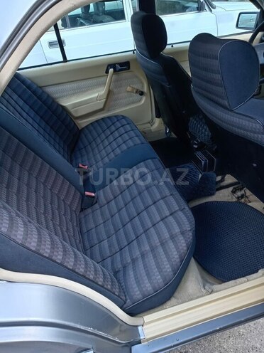 Mercedes 190 1992, 340,000 km - 2.0 l - Şirvan