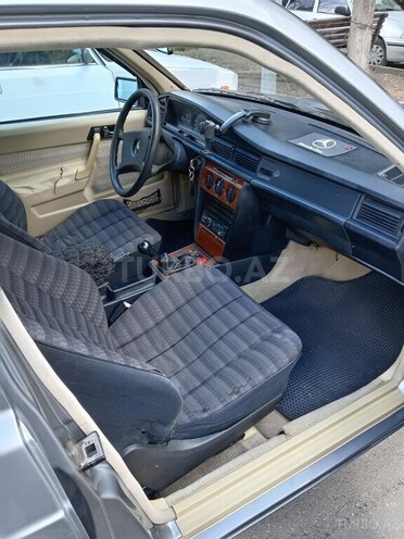 Mercedes 190 1992, 340,000 km - 2.0 l - Şirvan