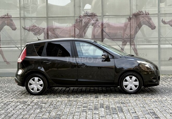 Renault Scenic-5
