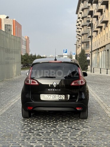 Renault Scenic-8