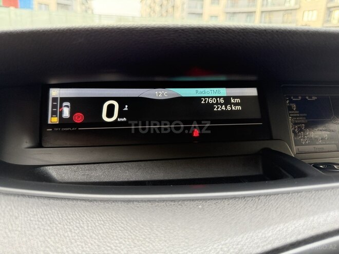 Renault Scenic-15
