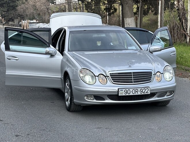 Mercedes E 220 d 2004, 410,000 km - 2.2 л - Bakı