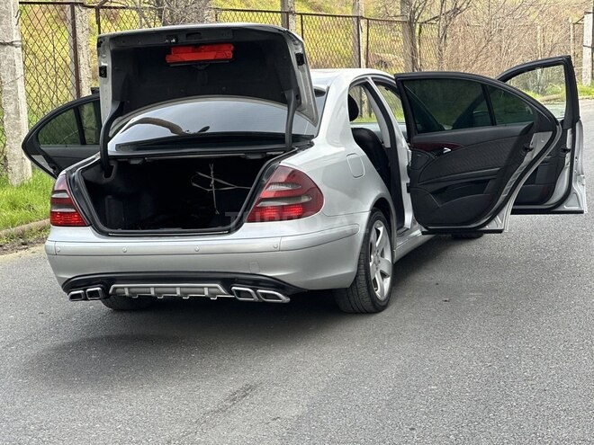 Mercedes E 220 d 2004, 410,000 km - 2.2 л - Bakı