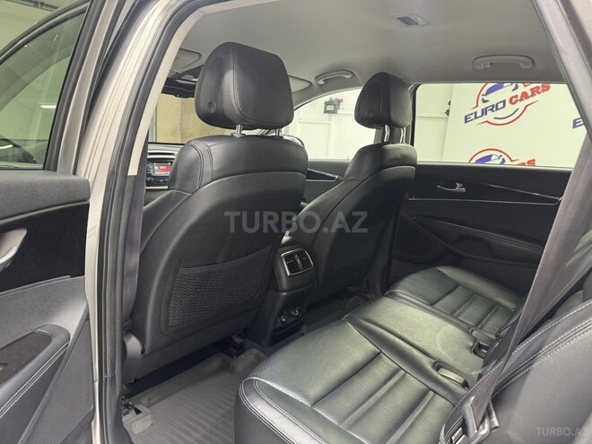 Kia Sorento-8
