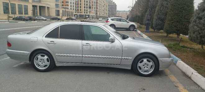 Mercedes E 280 2000, 290,000 km - 2.8 л - Sumqayıt