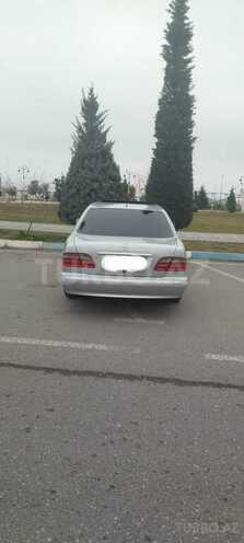 Mercedes E 280 2000, 290,000 km - 2.8 л - Sumqayıt