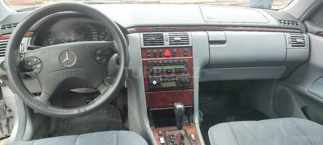 Mercedes E 280 2000, 290,000 km - 2.8 л - Sumqayıt
