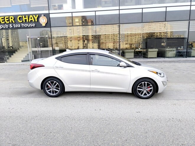 Hyundai Elantra 2015, 99,204 km - 1.8 л - Bakı