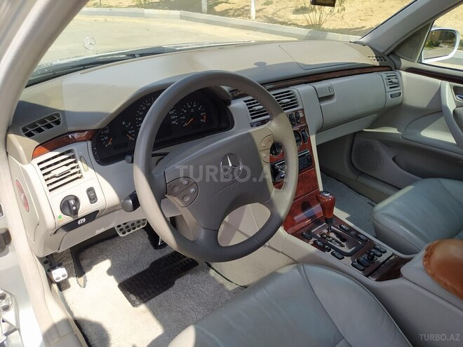 Mercedes E 240 2000, 238,000 km - 2.4 l - Şirvan